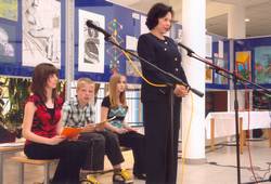 16. 5. 2008, otanj: Soproga predsednika Barbara Mikli Trk se je udeleila otvoritve 41. mednarodne razstave "Likovni svet otrok" na O otanj (FOTO: O otanj)