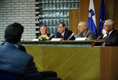 President of the Republic of Slovenia, Dr Danilo T�rk, delivered a lecture entitled "International Security and Cooperation in the Light of Current Events" (FA BOBO)