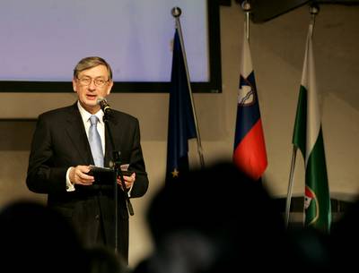 The President of the Republic of Slovenia, Dr Danilo T�rk, attended the MEPI (International Award for Young People) Gold Awards presentation ceremony (photo: Tina Kosec/STA)