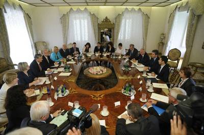 Plenary talks between the delegations of the Republic of Slovenia and the Republic of Bulgaria under the leadership of both Presidents (photo: Neboja Teji/STA)