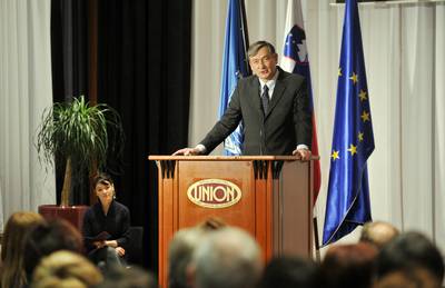 The President of the Republic of Slovenia, Dr Danilo Trk, delivers his address at  the opening ceremony of the International Year of Astronomy in Slovenia (FA BOBO)