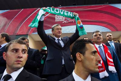 The President of the Republic of Slovenia, Dr Danilo Trk, and the President of the Republic of Turkey, Abdullah Gl, attend the World Championship quarter-final basketball match between Slovenia and Turkey (photo: Stanko Gruden/STA)