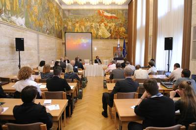 The President of the Republic of Slovenia, Dr Danilo T�rk, attends the 18th International Public Relations Research Symposium – BledCom (photo: Neboj�a Teji�/STA)
