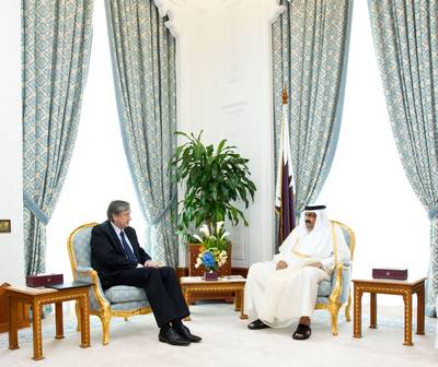 The Emir of the State of Qatar, His Highness Sheikh Hamad bin Khalifa Al-Thani, receives the Slovenian President, Dr Danilo T�rk (photo: Stanko Gruden/STA)