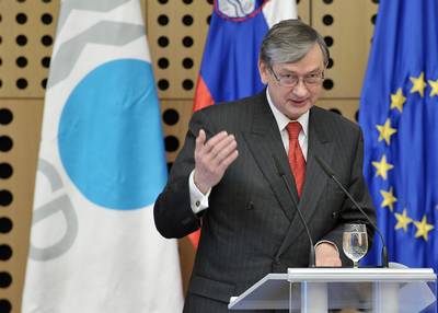 President Dr Danilo T�rk attended a round table on the measurement and application of data on social progress and welfare (photo: Tamino Petelin�ek/STA)