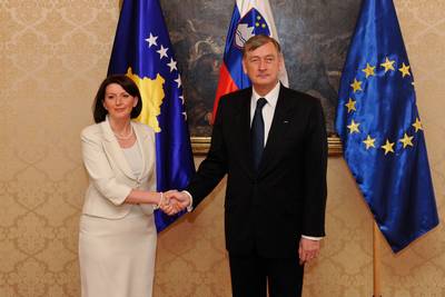 Slovenian President, Dr Danilo Trk, receives Kosovar President, Ms Atifete Jahjaga (photo: Neboja Teji/STA)