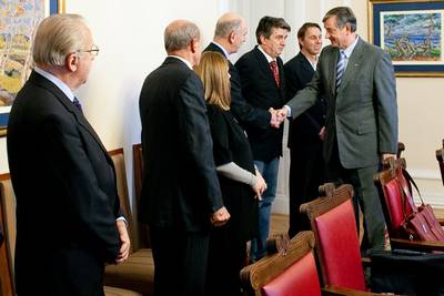 To mark the anniversary of the end of the First World War and commemorate the Isonzo Front, President T�rk organised a discussion on the Walk of Peace from the Alps to the Adriatic Sea project, which was attended by representatives of the Walks of Peace in the So�a Region Foundation (photo: Stanko Gruden/STA)