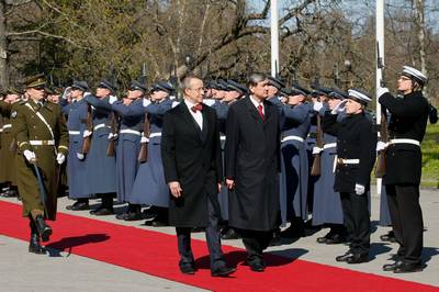 The President of the Republic of Slovenia, Dr Danilo T�rk, is received by the President of the Republic of Estonia, Toomas Hendrik Ilves (photo: Stanko Gruden/STA)