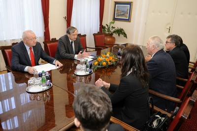 The President of the Republic of Slovenia, Danilo T�rk, received representatives of the Italian national community in Slovenia (photo: Neboj�a Teji�/STA)