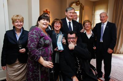 The President of the Republic of Slovenia, Danilo T�rk, decorated a group of Dutch people of Slovenian descent, members of the Committee for the Recognition of the Republic of Slovenia, with the Order for Merits (photo: Stanko Gruden/STA) 