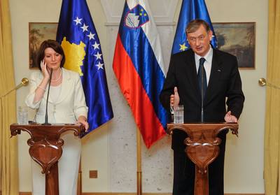 Slovenian President, Dr Danilo Trk, receives Kosovar President, Ms Atifete Jahjaga (photo: Neboja Teji/STA)