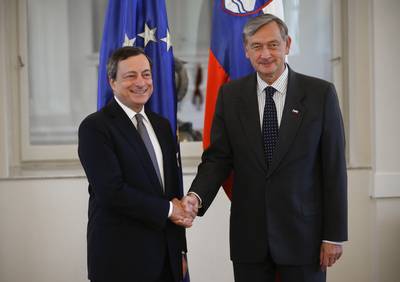 President of the Republic of Slovenia Danilo Trk welcomes President of the European Central Bank Mario Draghi (photo: Stanko Gruden/STA)