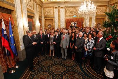 The President of the Republic of Slovenia, Dr Danilo T�rk, attends a reception hosted by the Slovenian Ambassador to Austria, Aleksander Ger�ina and his spouse, Gaja Peric, on the occasion of the 20th anniversary of Slovenia's independence (photo: Stanko Gruden/STA)