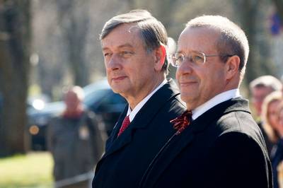 The President of the Republic of Slovenia, Dr Danilo T�rk, is received by the President of the Republic of Estonia, Toomas Hendrik Ilves (photo: Stanko Gruden/STA)
