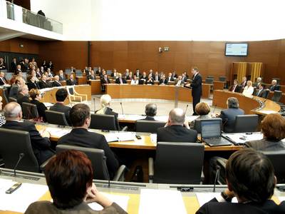 The President of the Republic, Dr Danilo T�rk, addressing the newly elected members of the parliament (FA BOBO)
