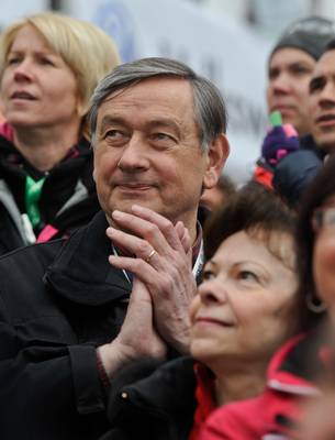 The President of the Republic of Slovenia, Dr Danilo T�rk, and his wife, Barbara Mikli� T�rk, attend the last individual competition at the Planica 2012 – FIS World Cup Ski Jumping Final (photo: Neboj�a Teji�/STA)