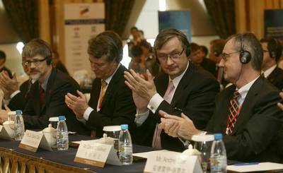 President of the Republic of Slovenia, Dr Danilo Trk, addressing participants of the EU-Sichuan investment and cooperation conference (FA BOBO)