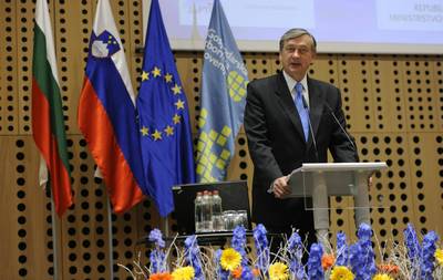 The President of the Republic of Slovenia, Dr Danilo T�rk, and the President of the Republic of Bulgaria, Dr Georgi Parvanov, attend the Slovenian-Bulgarian Business Conference, addressing the business representatives of both states (photo: Neboj�a Teji�/STA)
