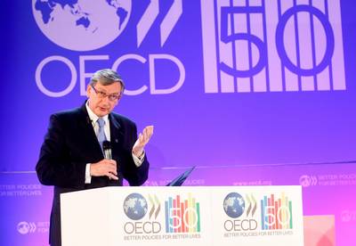 The President of the Republic of Slovenia Dr. Danilo Trk gives the opening address at the plenary session of the Leader's Forum "Measuring Progress of Societies" at the 50th anniversary of the Organisation for Economical Co-operation and Development (OECD) (photo: Stanko Gruden/STA)