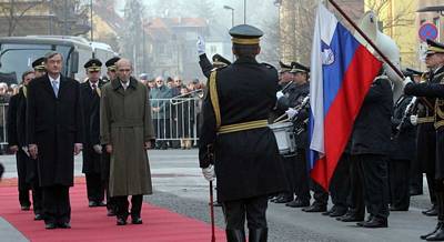 Klikni za pove�avo
