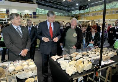 Predsednik republike dr. Danilo Trk in soproga Barbara Mikli Trk sta obiskala 40. mednarodne dneve mineralov, fosilov in okolja – MINFOS (foto: Daniel Novakovi/STA)