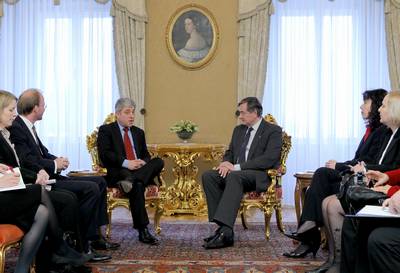 Predsednik Republike Slovenije dr. Danilo Trk je sprejel vodjo Spodnjega doma Parlamenta Zdruenega kraljestva Velike Britanije in Severne Irske Johna Bercowa (foto: Daniel Novakovi/STA)