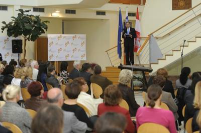 Predsednik republike dr. Danilo Trk se je udeleil slavnostne akademije ob 60. obletnici Svetovalnega centra za otroke, mladostnike in stare Maribor (foto: Neboja Teji/STA)