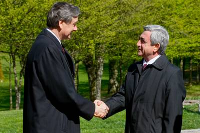 Predsednik Republike Slovenije dr. Danilo Trk je sprejel predsednika Republike Armenije Sera Sargsjana (foto: Stanko Gruden/STA)