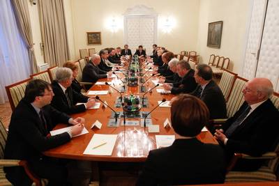 Predsednik republike dr. Danilo Trk je ob slovenskem kulturnem prazniku sprejel predstavnike slovenskih narodnih skupnosti iz Avstrije, Hrvake, Italije in Madarske (foto: Stanko Gruden/STA)