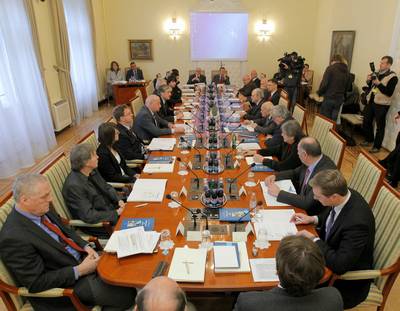 Predsednik republike dr. Danilo Trk je organiziral tretji pogovor o domoljubju z naslovom "Mladi in institucije demokracije" (foto: Daniel Novakovi/STA)