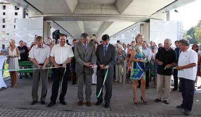 Predsednik republike dr. Danilo Trk, upan Ljubljane Zoran Jankovi, ljubljanski podupan Janez Koelj in odgovorni vodja projekta Jurij Kobe so odprli Fabianijev most v Ljubljani (foto: Tina Kosec/STA)