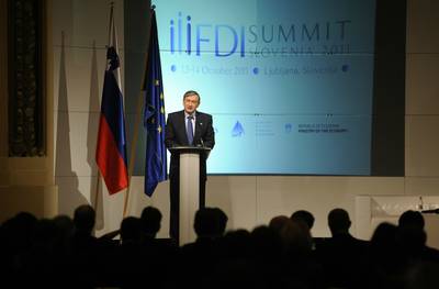 Predsednik republike dr. Danilo Trk se je udeleil mednarodne konference o tujih neposrednih investicijah FDI Summit Slovenia 2011 (foto: Neboja Teji/STA)