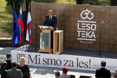Predsednik republike dr. Danilo Trk se je udeleil prireditve ob 65. obletnici ustanovitve drube Gozdno gospodarstvo Slovenj Gradec in predstavitve nove blagovne znamke Lesoteka (foto: Stanko Gruden/STA)