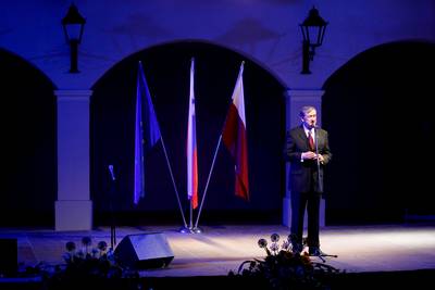Predsednik republike dr. Danilo Trk se je udeleil slovesnega odprtja prenovljenega gradu in letnega gledalia Khislstein (foto: Stanko Gruden/STA)