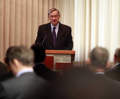 Predsednik republike dr. Danilo Trk se je udeleil 7. posveta Slovenskega avtomobilskega grozda (ACS) (foto: Tina Kosec/STA)