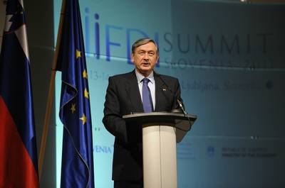 Predsednik republike dr. Danilo Trk se je udeleil mednarodne konference o tujih neposrednih investicijah FDI Summit Slovenia 2011 (foto: Neboja Teji/STA)