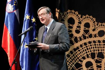 Predsednik republike dr. Danilo Trk se je udeleil slavnostne prireditve Zlata nit 2011 (foto: Stanko Gruden/STA)