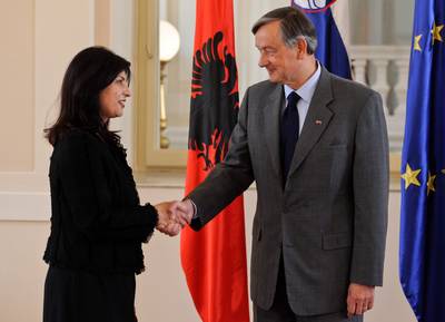 Predsednik Republike Slovenije dr. Danilo Trk je sprejel predsednico Parlamenta Republike Albanije Jozefino oba Topalli (foto: Neboja Teji/STA)
