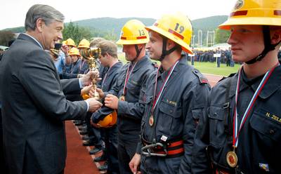 Predsednik republike dr. Danilo Trk se je udeleil Dravnega lanskega gasilskega tekmovanja 2012 (foto: Stanko Gruden/STA)