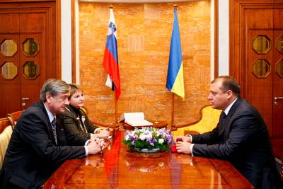 Predsednik Republike Slovenije dr. Danilo Trk se je sreal z guvernerjem – vodjo Harkovske regionalne dravne uprave Mihailom Dobkinom (foto: Stanko Gruden/STA)