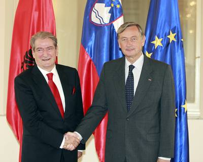 Predsednik Republike Slovenije dr. Danilo Trk je sprejel predsednika Vlade Republike Albanije dr. Salija Berisho (foto: Tina Kosec/STA)