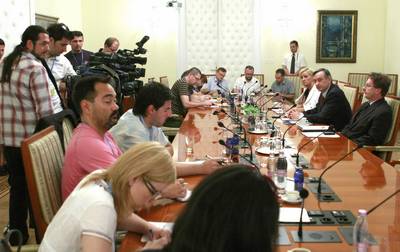 Pogovor predsednika republike dr. Danila Trka s predstavniki medijev o nadaljnjih postopkih v zvezi z arbitranim sporazumom (foto: Tina Kosec/STA)