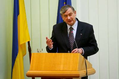 Predsednik Republike Slovenije dr. Danilo Trk je imel na Intitutu za mednarodne odnose Kijevske narodne univerze Tarasa evenka predavanje na temo "Evropska varnost in sodelovanje danes" (foto: Stanko Gruden/STA)
