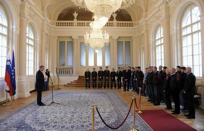 Predsednik republike dr. Danilo Trk je sprejel lane in vodstvo slovenske hokejske A reprezentance ter predstavnike Hokejske zveze Slovenije (foto: Neboja Teji/STA)