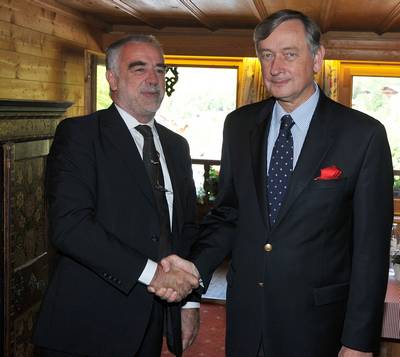 Predsednik republike dr. Danilo Trk se je sreal s toilcem Mednarodnega kazenskega sodia v Haagu (ICC) Luisom Morenom Ocampom (foto: Markus Prantl/Evropski forum Alpbach)