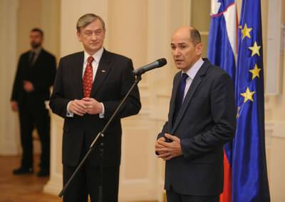 Predsednik Republike Slovenije dr. Danilo Trk je priredil sprejem za novoizvoljeno Vlado Republike Slovenije (foto: Neboja Teji/STA)