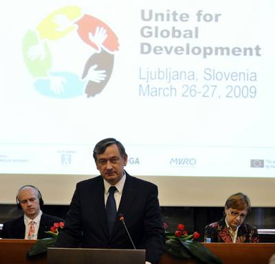 Predsednik republike dr. Danilo Trk na mednarodni konferenci UNICEF o razvojnem sodelovanju (FA BOBO)