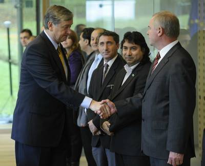 Predsednik republike dr. Danilo Trk je organiziral pogovor s predstavniki romskih organizacij ter predstavniki dravnih organov in nevladnih organizacij, ki se ukvarjajo z romsko problematiko (foto: Neboja Teji/STA)