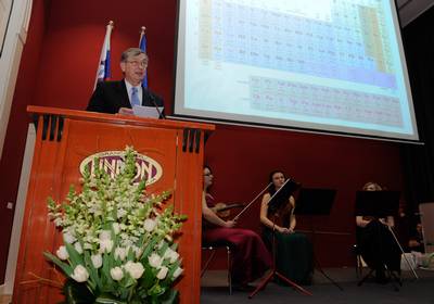 Predsednik republike dr. Danilo Trk se je udeleil otvoritvene slovesnosti Mednarodnega leta kemije v Sloveniji (foto: Neboja Teji/STA)