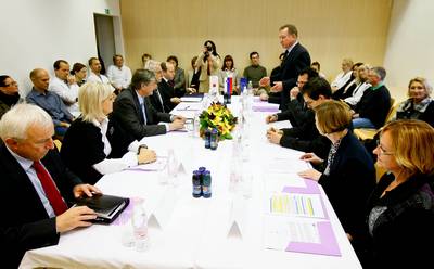 Predsednik republike dr. Danilo Trk se je sreal s predstavniki Medicinske fakultete Univerze v Ljubljani, Instituta za biokemijo, Centra za funkcijsko genomiko in bioipe ter podjetja DiaGenomi (foto: Stanko Gruden/STA)